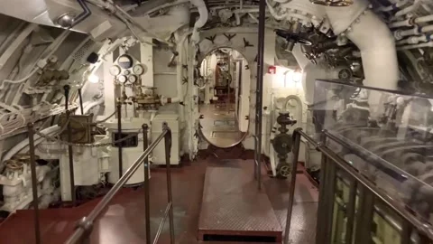 Inside a Submarine Vídeos de archivo 154208001