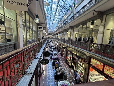 Inside te building of the Strand Arcade with people and stores Stock Photos