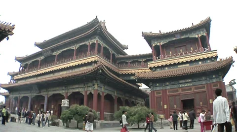 Inside the Tibetan Buddhist Lama Temple Video stock 38596123