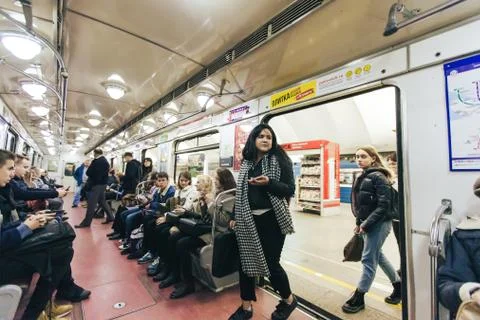 Inside the Train at the Underground Subway Metro Station Foto stock