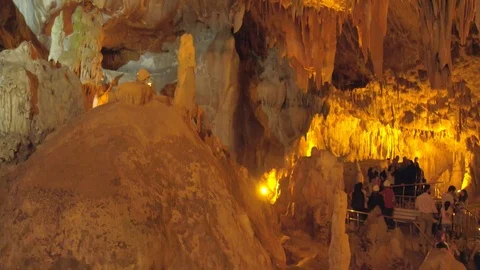 Inside a very deep cave 4K video Video stock 88296728