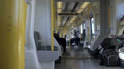 Inside View Looking Through Open Gangway On London Underground S8 Stock Vídeos de archivo 176212041