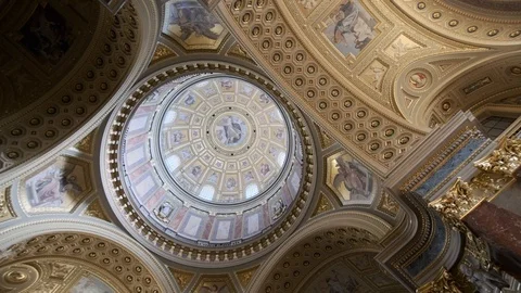 Inside view of St. Stephen Basilica in Budapest Stock Footage 116114699