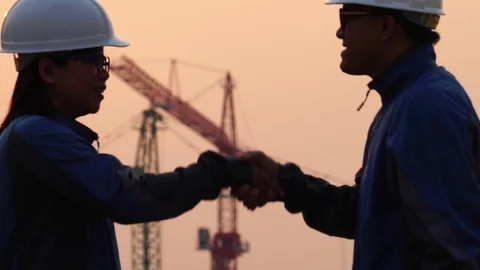 Inspecting Engineer in Construction Site  Vídeo Stock 124847390