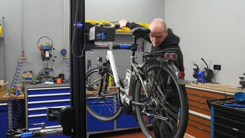 Inspection in a bicycle workshop Stock-Footage 118067857