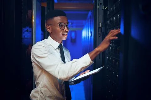 Inspection, programmer and black man in server room, tablet for software up.. Stock-Fotos