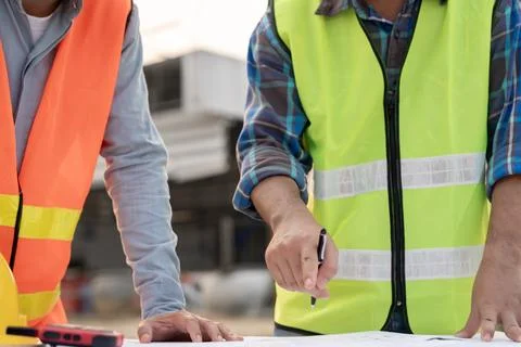 Inspector engineer and owner project is inspecting construction and quality.. Foto stock