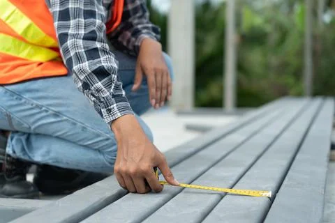 Inspector or engineer is inspecting construction and quality assurance chec.. 库存照片
