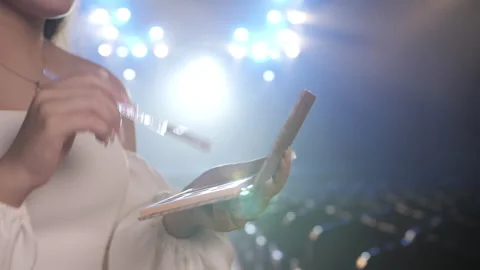 Inspiration and Creative Moment with Cosmetics Powder Splash. Beauty Concept Vídeo Stock 336561980