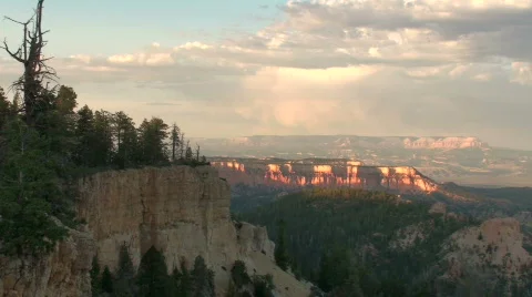 Inspiration Point Sunset 2 Stock Footage 668871