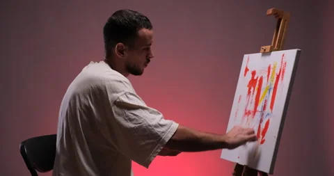 Inspired artist paint using palette knife 動画素材 233906459