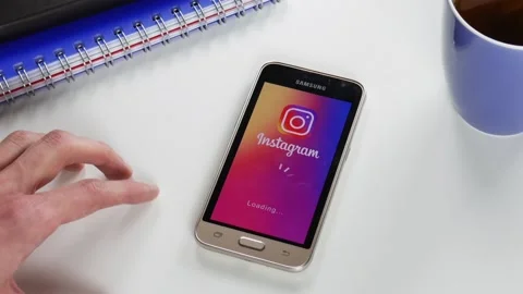The Instagram application takes a very long time to load Stock Footage 99837072
