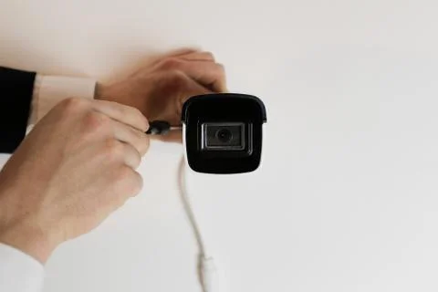 Installation of CCTV camera for home security. Videcam, smart home technology Foto stock