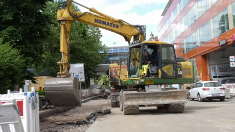 Installation of district heating lines Видео 308663091