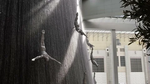 Installation of divers in dubai mall, dubai mall, pearl divers monument in dubai Stock Footage 235465187