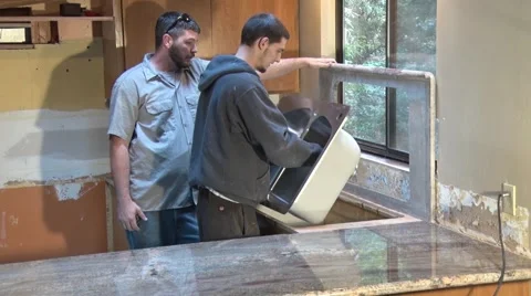 Installing Granite Counter Tops 動画素材 49594449