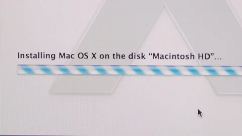 Installing Mac OS X on iMac computer progression bar Stock Footage 103877927