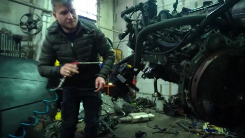 Installing a new powerful engine Video stock 328233967