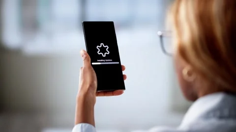 Installing Software Update Progress. Smart Phone Loading Patch 스톡 동영상 310405816