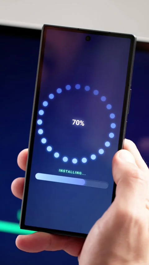 Installing Software Update Progress. Smart Phone Loading Patch 스톡 동영상 321157141
