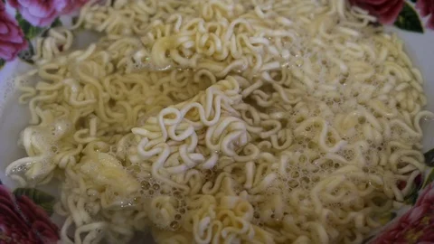 Instant noodles close-up timelapse Stock Footage 76375647