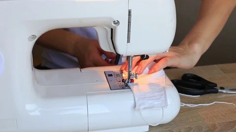 Instructions for making a respiratory mask at home. Stock-Footage 129809497