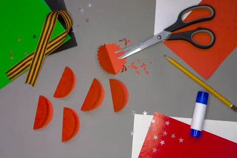 Instructions for step by step creating a DIY greeting card for May 9 Step 5 Stock Photos