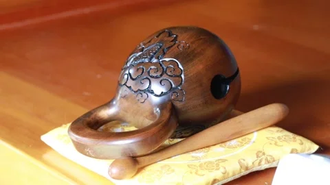 Instrument used in a temple 動画素材 310161306