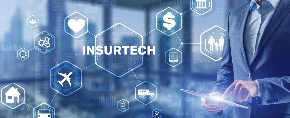 Insurtech button on virtual screen. New 2021 year. Foto stock
