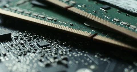 Integrated circuit board with processor close up. 動画素材 245192541