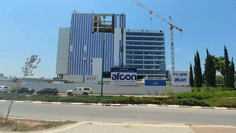 Intel new campus PTK1 under construction in Petach tikva industrial zone Stock Footage 94825520