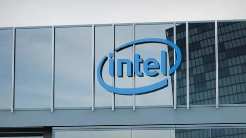 Intel Stock data presented on the logo of the office facade editorial Stock Photos
