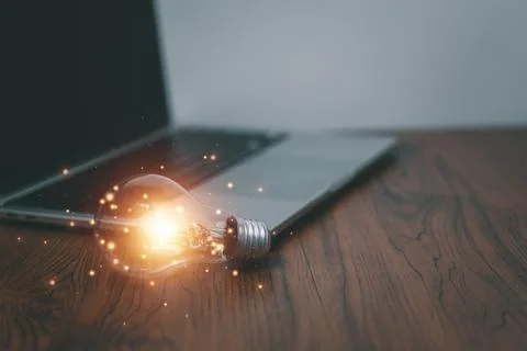 Intelligence success imagination growth development motivation working laptop Foto stock