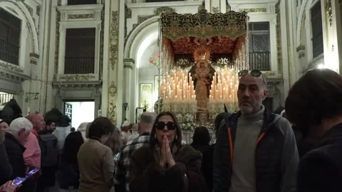Intense devotion before the passage of the procession of Jesús del Gran Poder an Stock-Footage 307250008
