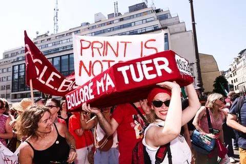 Inter-union demonstration in defense of journalism in France, Paris - 18 Jun 202 写真素材
