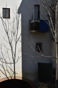 The interaction between light and shadow in Tuscany Italy Foto stock