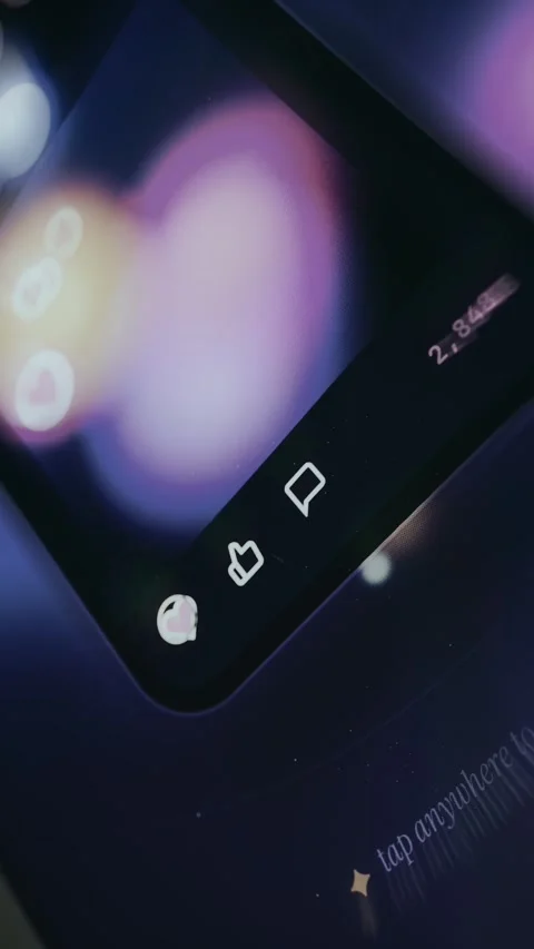 Interactive social media screen showing heart reaction generation Stock Footage 334466968