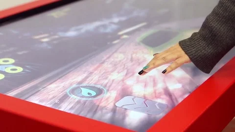 Interactive Tables Stockbeeldmateriaal 77828947