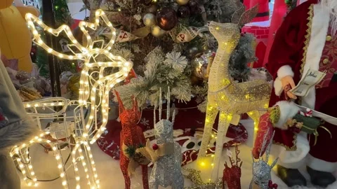 Interactive twinkle lights forming christmas reindeer Vídeos de archivo 294765741