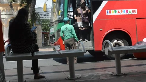 Intercity bus activities in East Java 動画素材 194772582