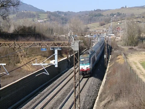 Intercity italian train Video stock 72573502