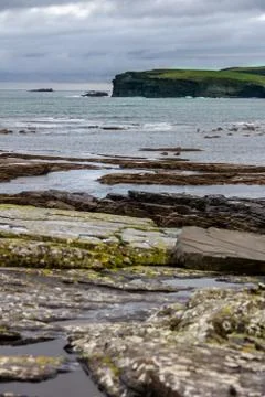 Interesting rock formations at the cliffs surrounding Kilkee, Ireland Stock-Fotos