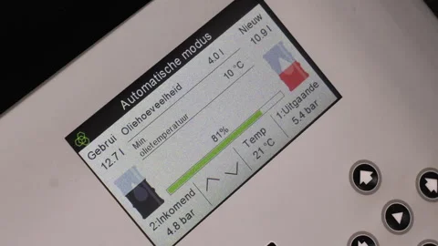 Interface on automatic transmission oil flushing machine. Language is Dutch. Video stock 337879132