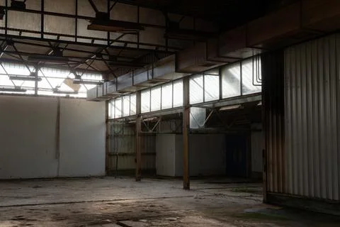 Interior of abandoned empty industry hall Foto stock
