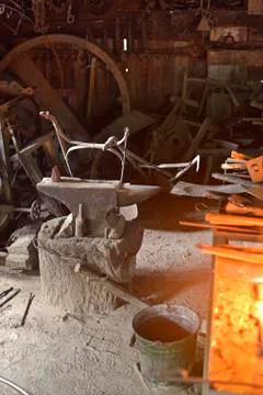 The interior of the ancient smithy Foto stock