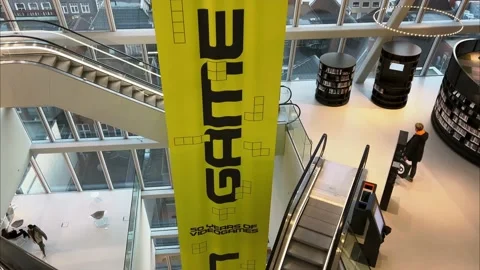 Interior architecture and moving staircase in the Forum. Video stock 171302205
