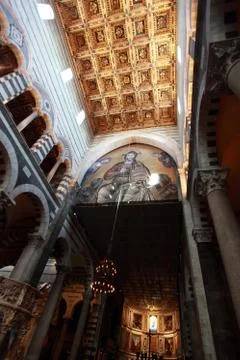 Interior of the cathedral of Pisa e Stock Photos