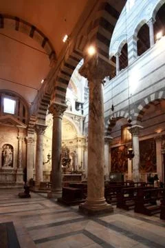 Interior of the cathedral of Pisa i Stock Photos