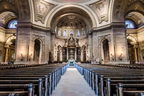 Interior of cathedral of saint paul Stock Photos