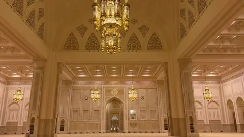 Interior design of Sultan Qaboos Mosque in Nizwa, Oman - February 11 2026 Video stock 328945162